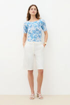 Short Permuda white woman