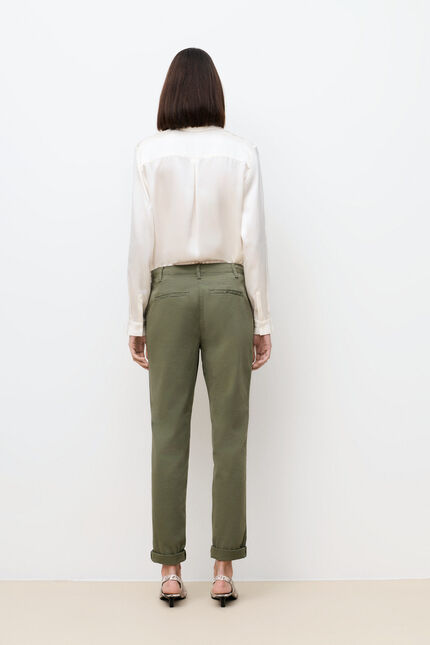 Pantal&oacute;n adelmo verde caqui mujer