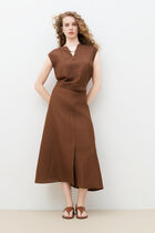 Jastel skirt dark brown woman