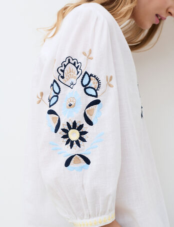 Cangelina shirt white woman