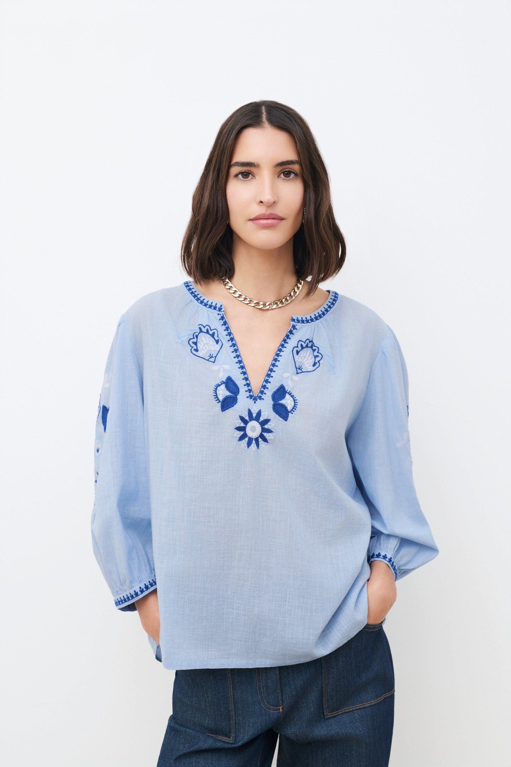 Camisa Cangelina azul c&eacute;u mulher