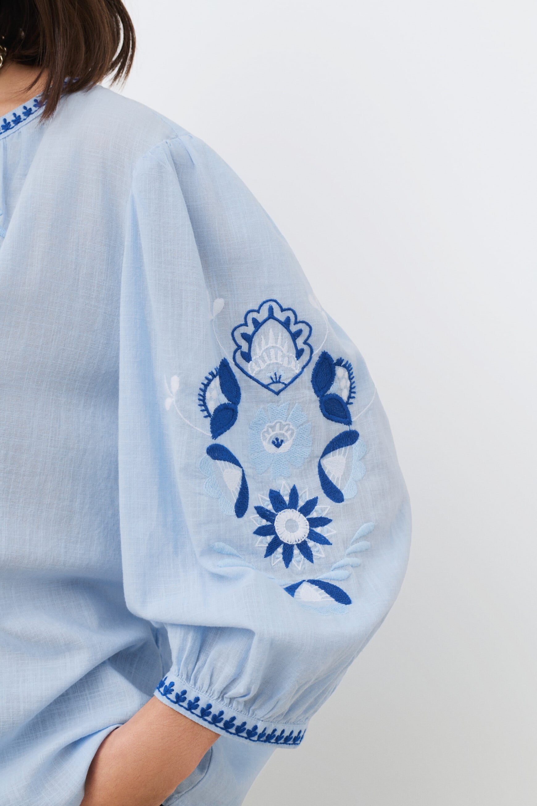 Camisa Cangelina azul c&eacute;u mulher