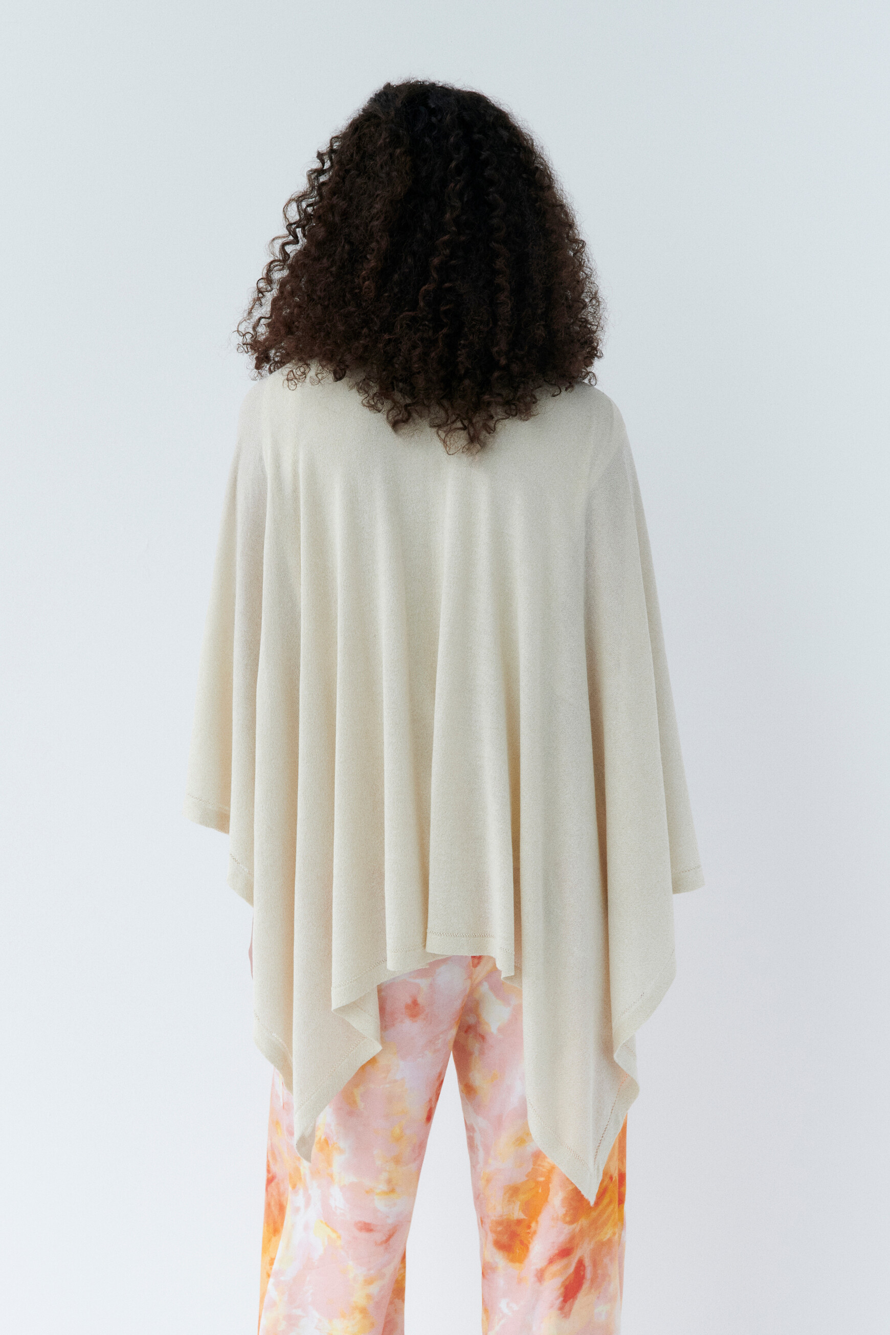 Poncho Astrid ivoor vrouw