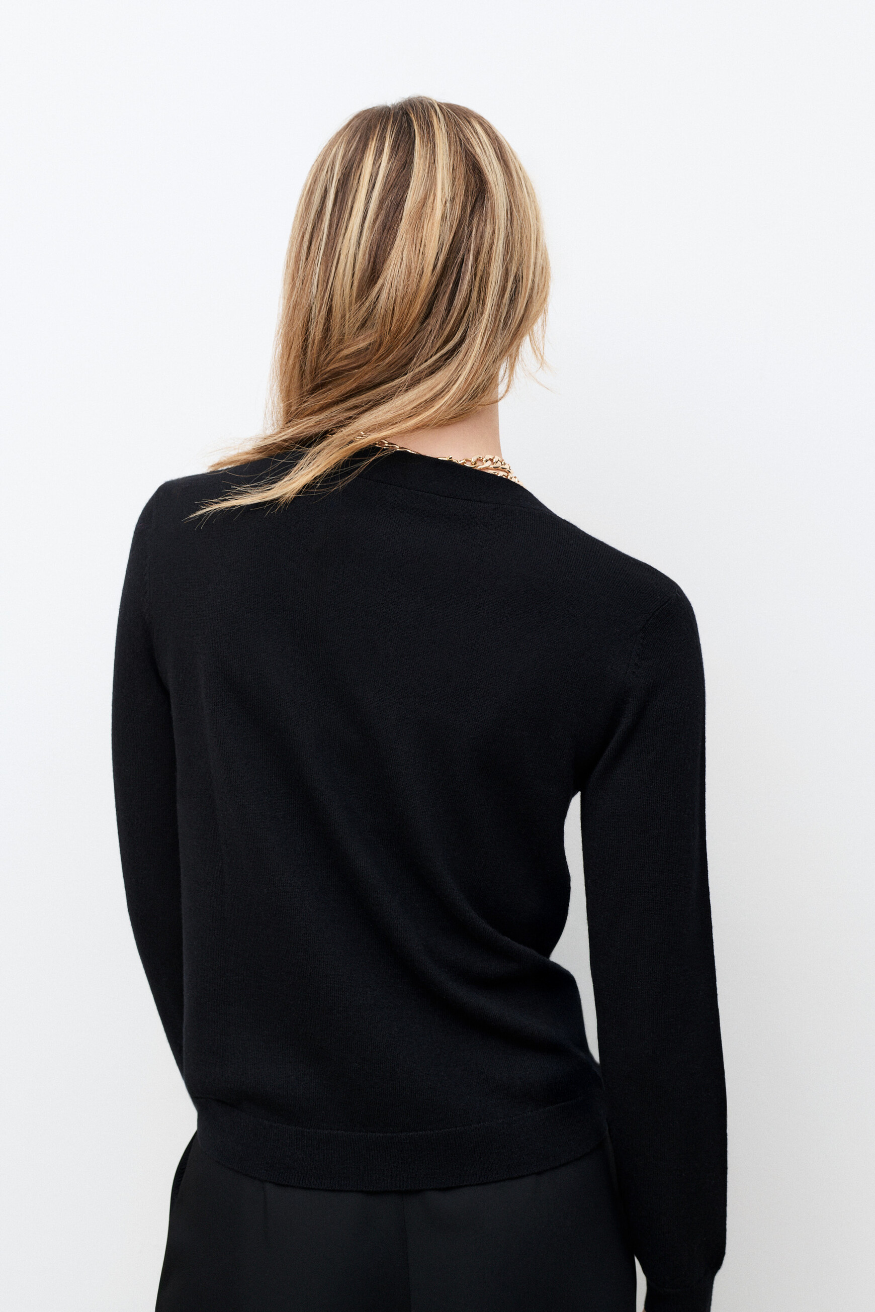 Mbettina sweater black woman